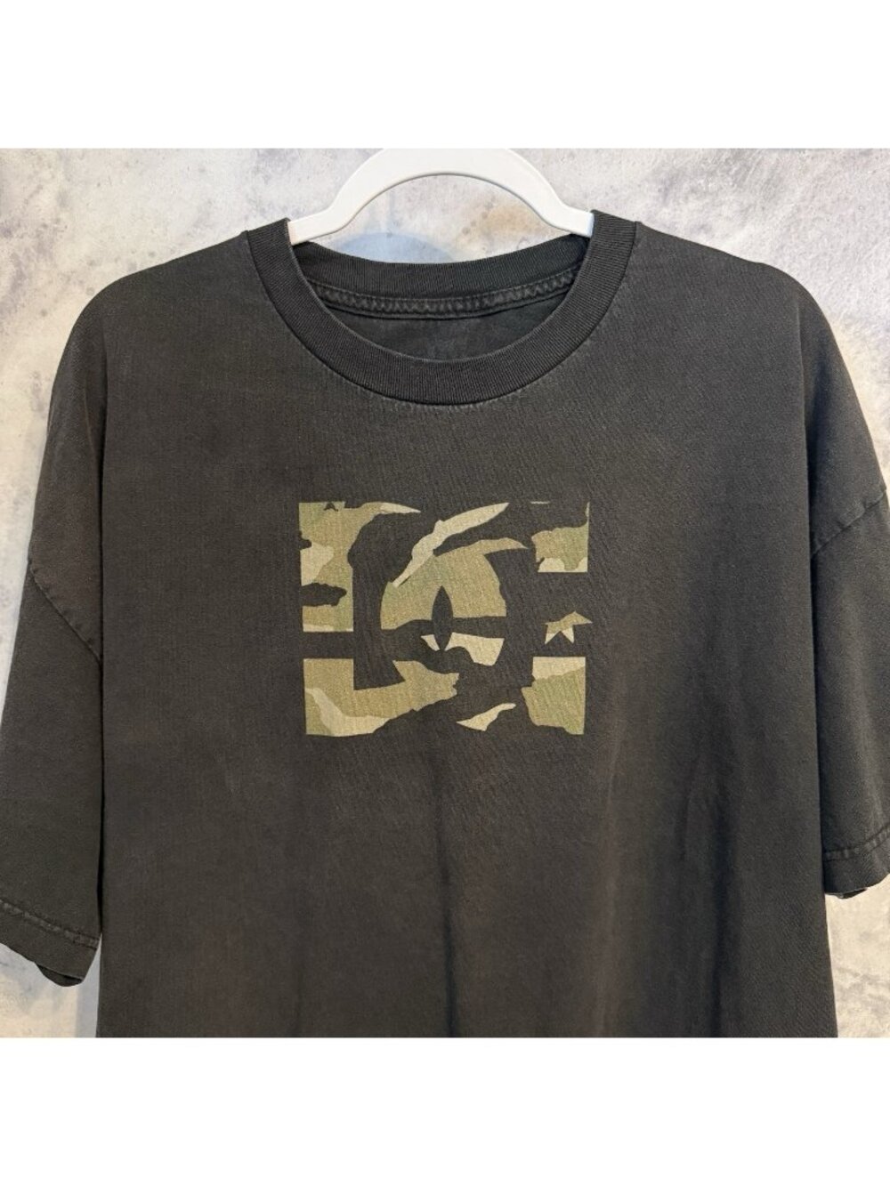 DC Skate T Shirt Mens 2XL XXL Faded Black Camouflage Logo Skateboard